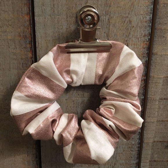 Misty Rose Scrunch - Picture 3 of 4